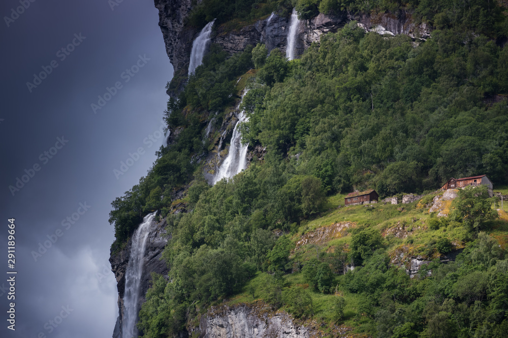 Obraz premium Seven sisters waterfall, Geiranger, Geirangerfjord, Norway