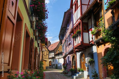 Fototapeta Naklejka Na Ścianę i Meble -  the old town of Eguisheim