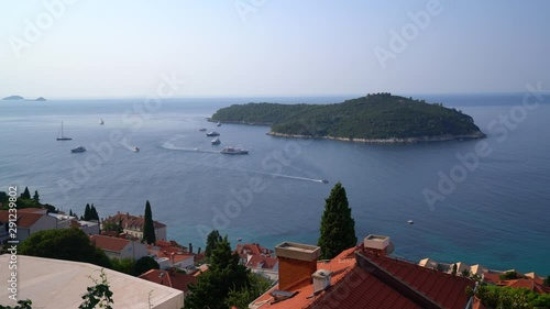 The movement of pleasure boats in the vicinity of the city of Dubrovnik