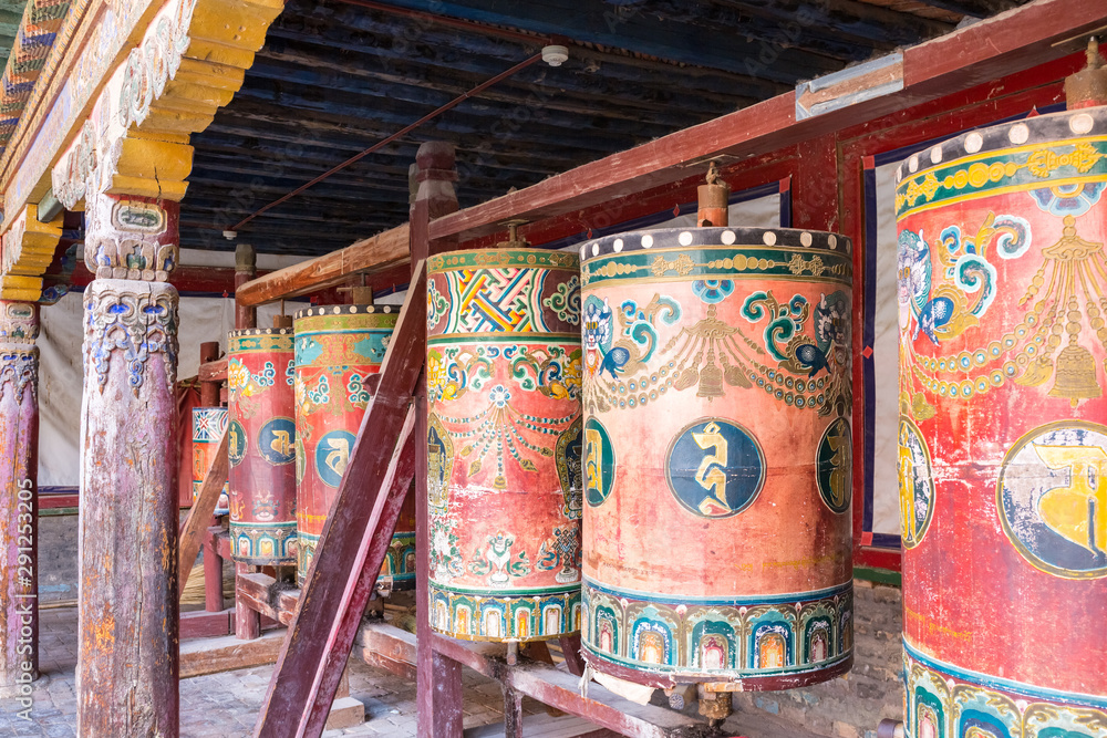 prayer wheels in qinghai kumbum monastery