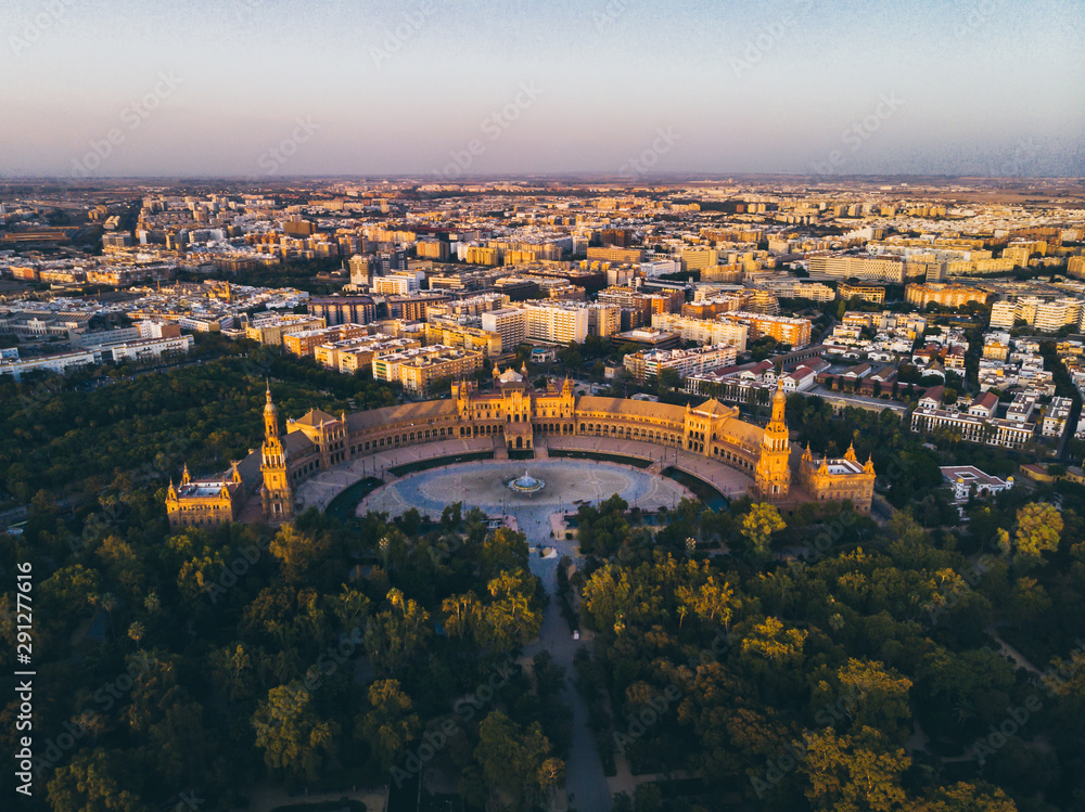 Ville de Séville et Place de l'Espagne drone 