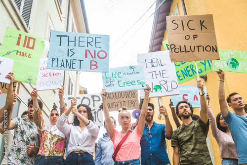 Bilde på lerret Activists demonstrating against global warming
