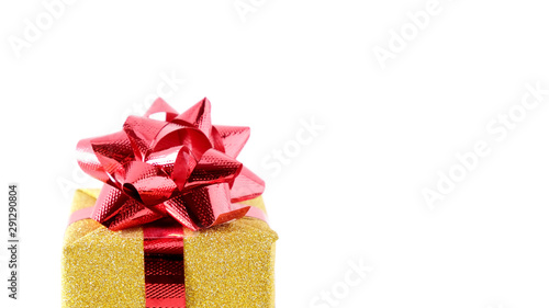 Christmas gift box with red ribbon © Nattapol_Sritongcom