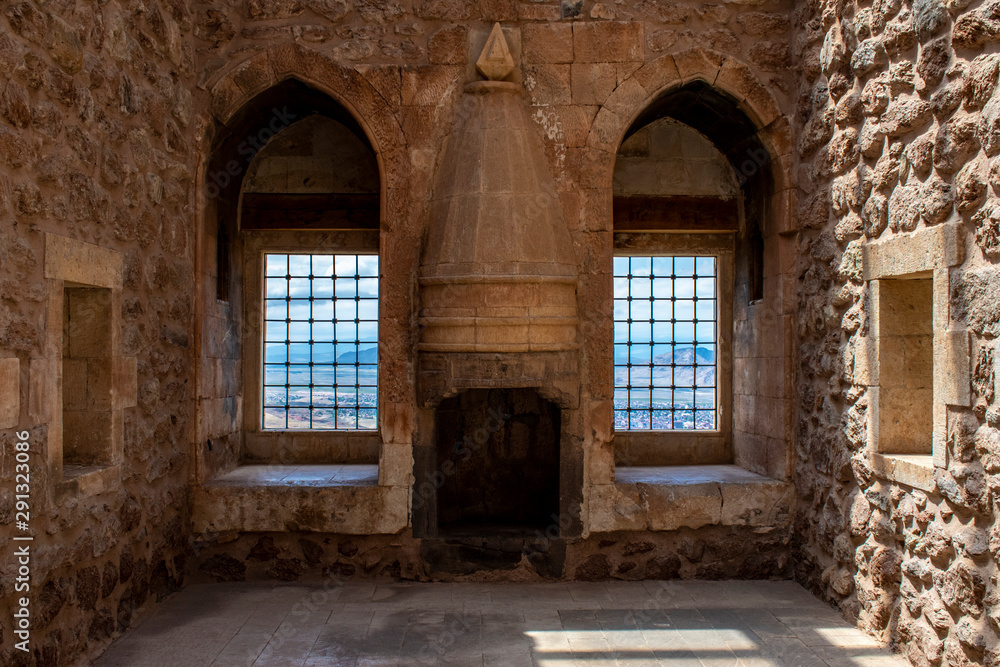Fototapeta premium Dogubayazıt, Turkey: the hammam room in the middle of harem of the Ishak Pasha Palace, semi-ruined palace of Ottoman period (1685-1784), example of surviving historical Turkish palace
