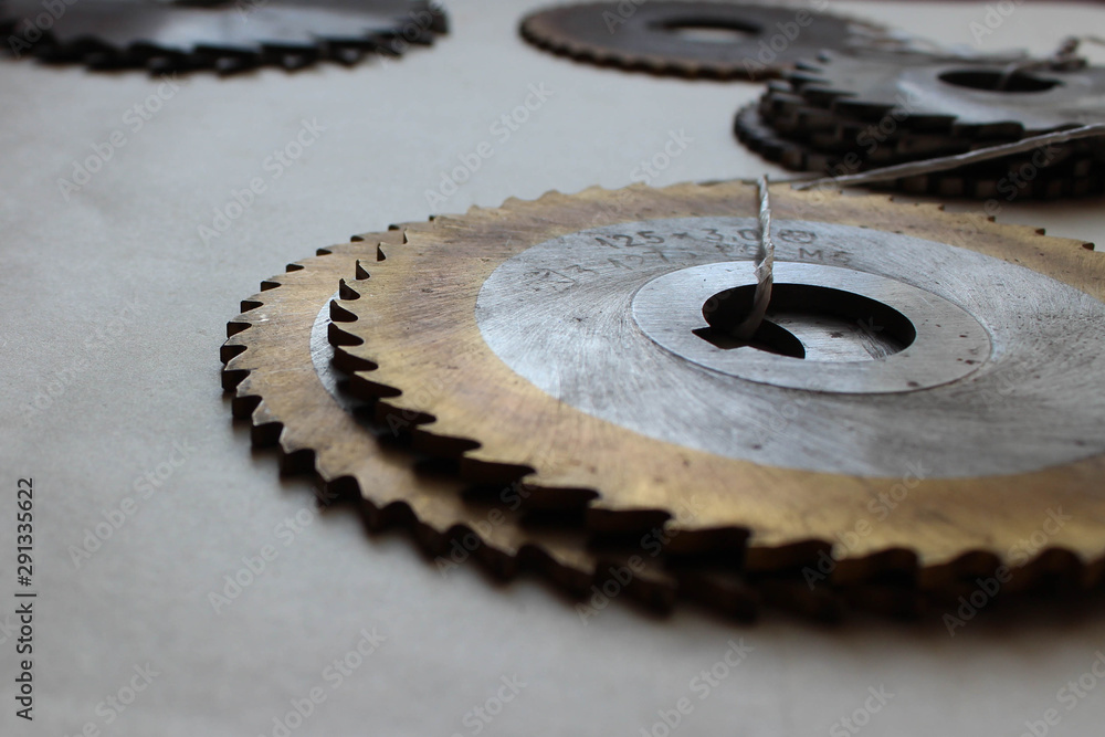 Circular milling cutters for metal