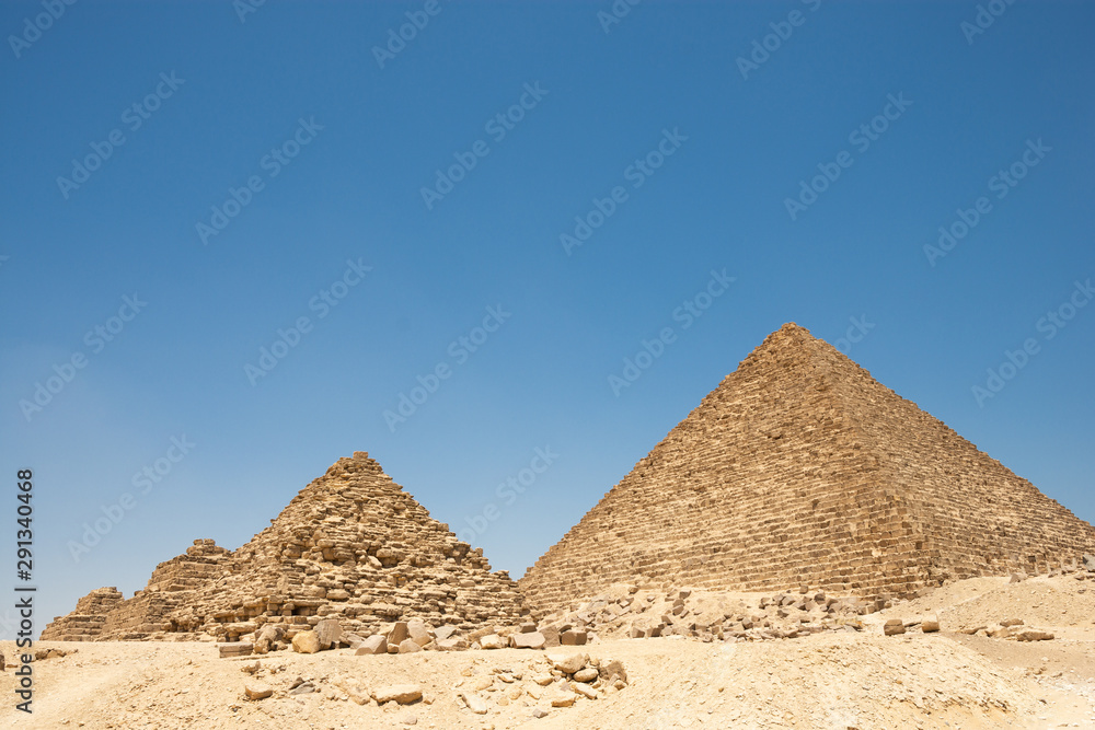 Pyramids of Queens near the Pyramid of Menkaure in Giza Pyramids of Queens near the Pyramid of Menkaure in Giza