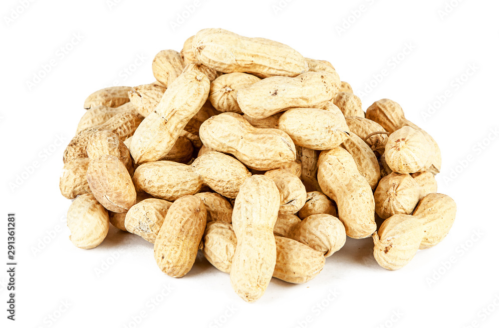 Peanuts isolated on white background (view from a different perspective in the portfolio) Peanuts isolated on white background (view from a different perspective in the portfolio)