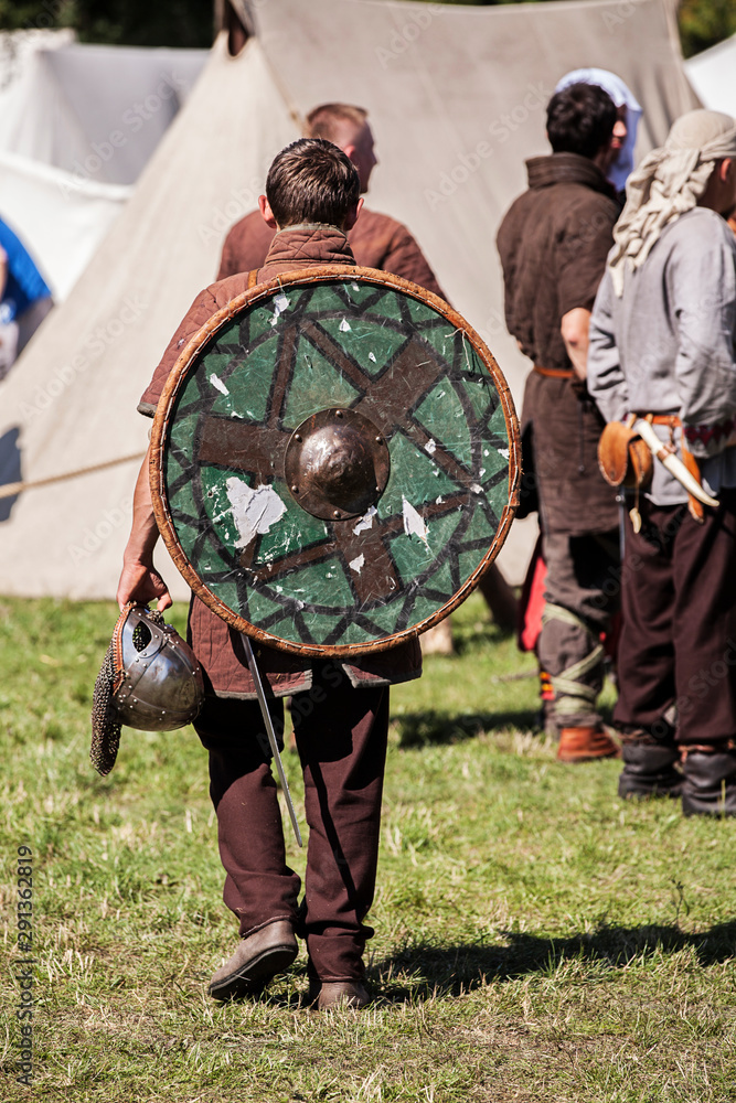 Obraz premium medieval Slav warriors before the battle