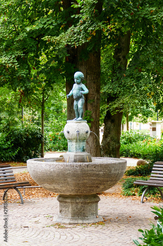 Bubele Brunnen am Augustaplatz in Baden-Baden photo