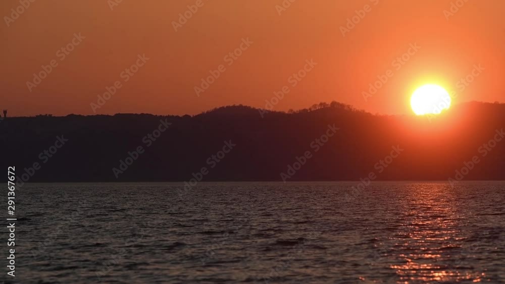 Tramonto sul lago di Bracciano Tramonto sul lago di Bracciano