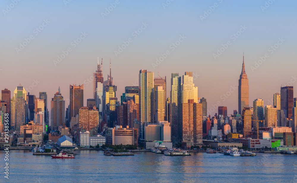 New York City Manhattan midtown buildings skyline