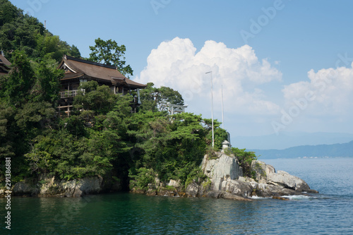 竹生島　宝厳寺　tikubu　island