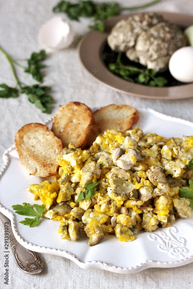 Scrambled eggs with brains of a cow, calf or sheep.The recipe for a