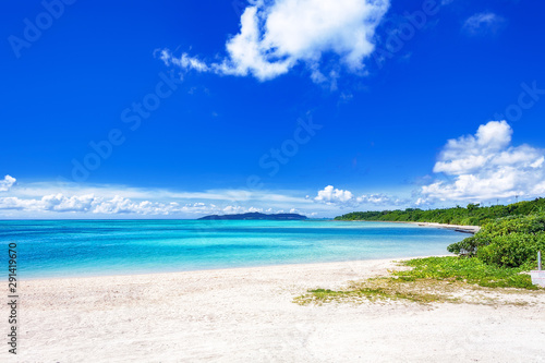 沖縄県・竹富町 竹富島 夏のコンドイビーチの風景