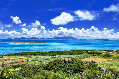 沖縄県・竹富町 小浜島 大岳からの風景