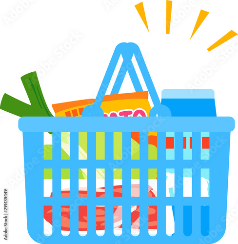 いろいろな食品が入った買い物かご