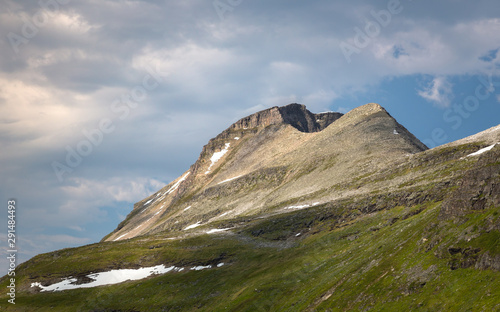 Renndalen mountain valley in Trollheimen National Park, Norway.