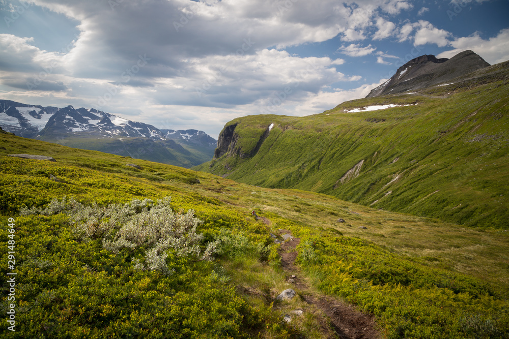 Renndalen mountain valley in Trollheimen National Park, Norway.
