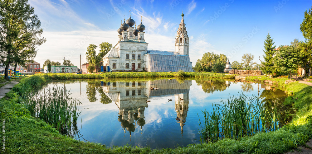 Ταπετσαρία Воскресенская церковь в Сусанино Resurrection Church in Susanino