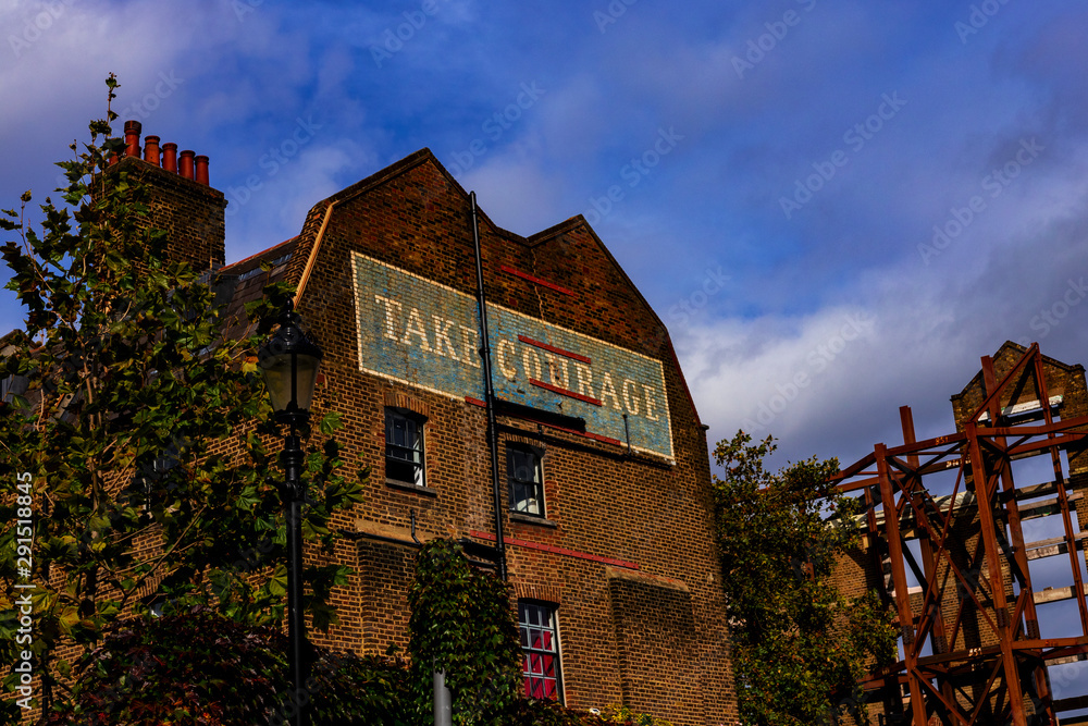 Fototapeta premium Take Courage