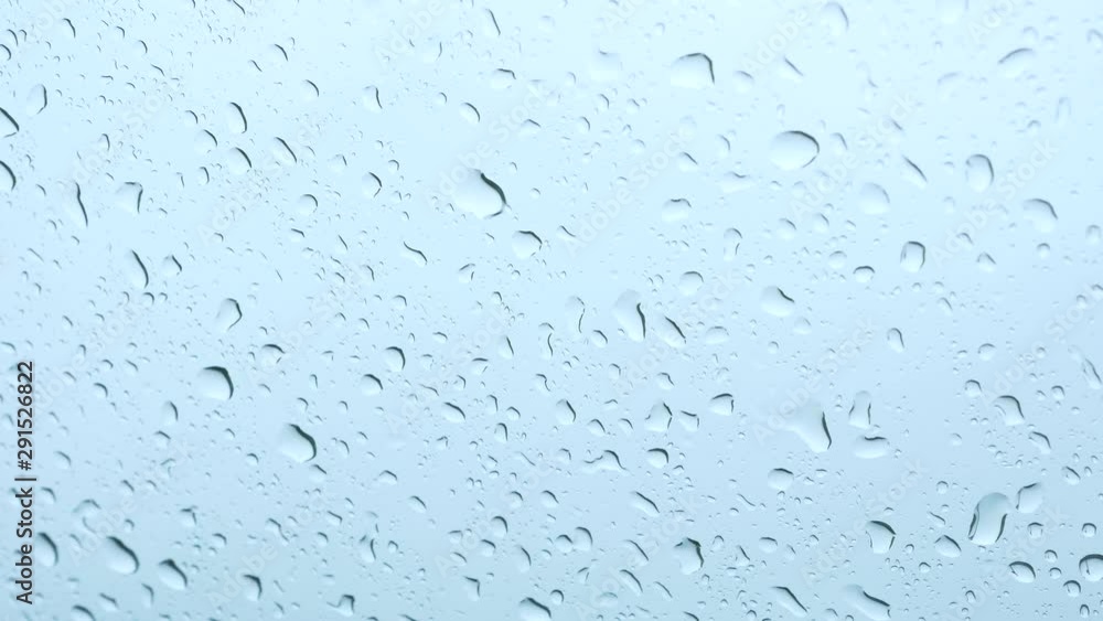 窓の水滴 窓の水滴