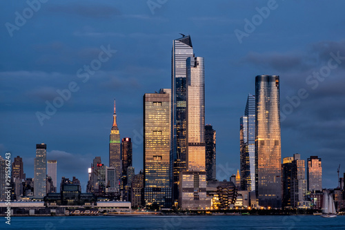 Photographie Sunset at Hudson Yards skyline of midtown Manhattan view from Hudson River
