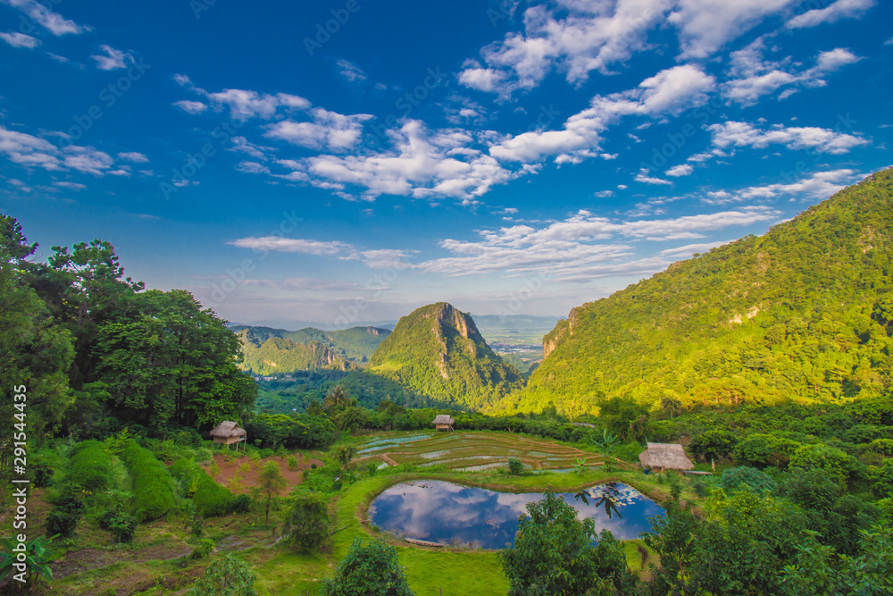 Fototapeta premium .The beautiful landscape of Doi Pha Mi mountain range