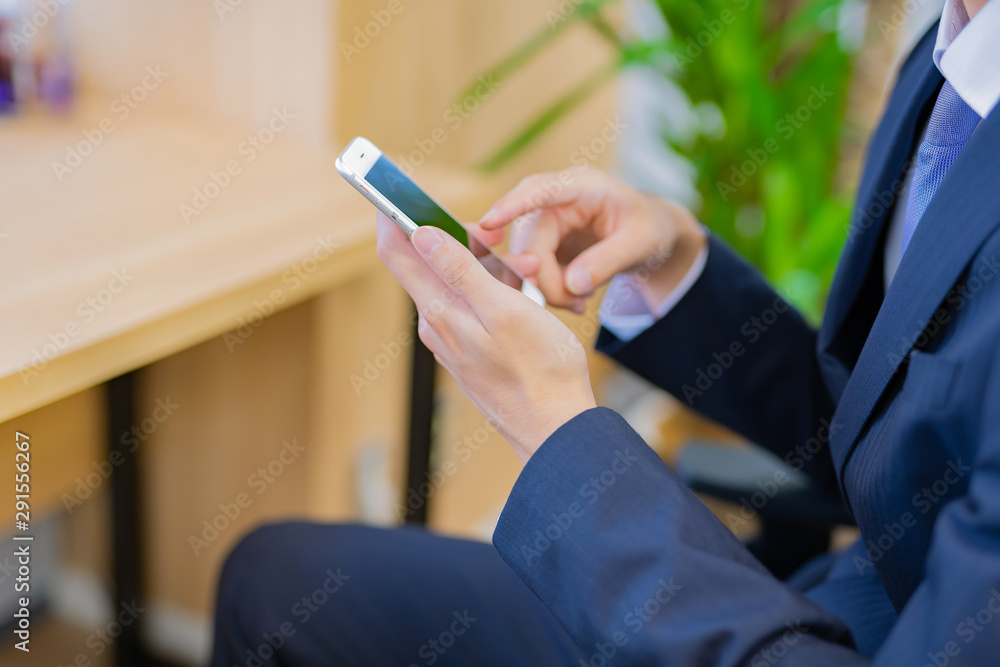 ビジネスイメージ スマートフォン スマホ操作 手元 Stock Photo Adobe Stock