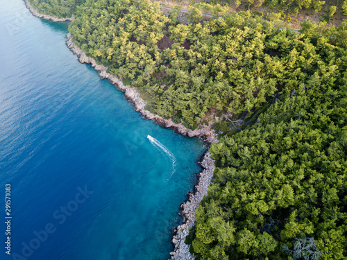 Foto Aerial view of rocky coastline of Gokova Bay Mugla Turkey