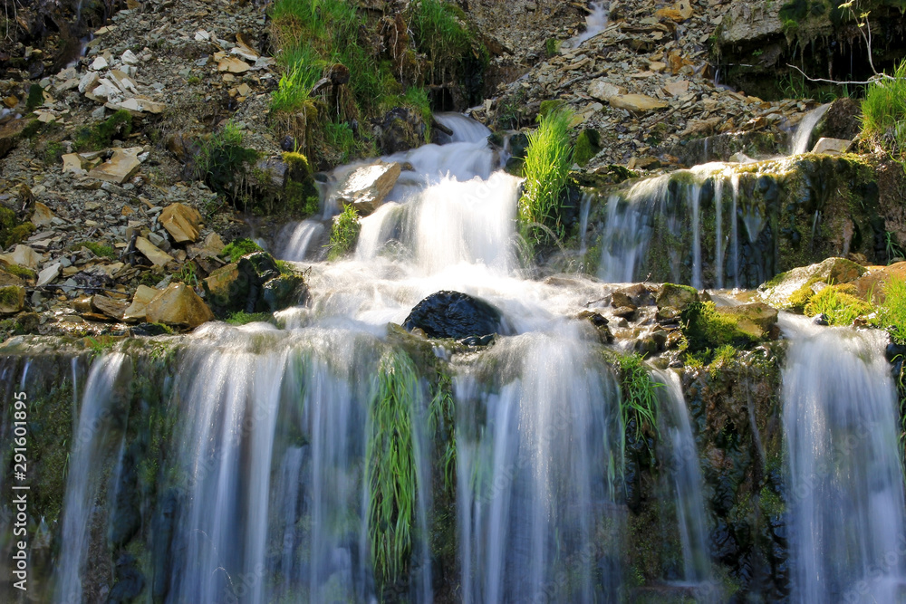 Obraz premium Stream water in the waterfall