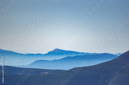 Fototapeta Naklejka Na Ścianę i Meble -  Mountains in the blue haze