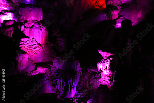 Grotte de Cholanche © AVINOT
