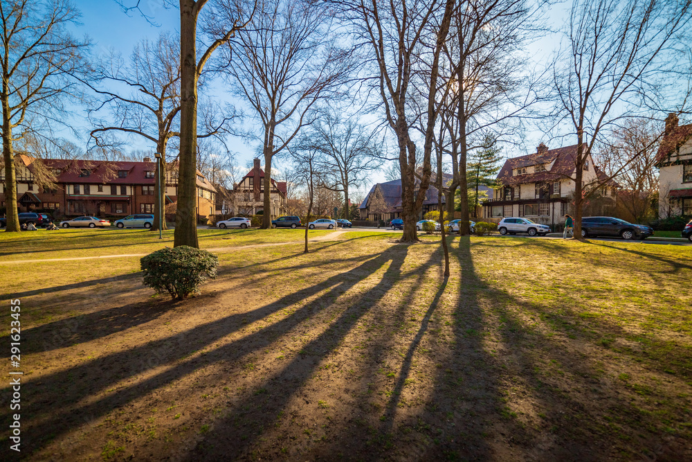 Long shadows in Queens