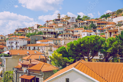 Fototapeta Naklejka Na Ścianę i Meble -  City arachova. Greek Republic. City streets and mountain views. Old buildings. 13. Sep. 2019.