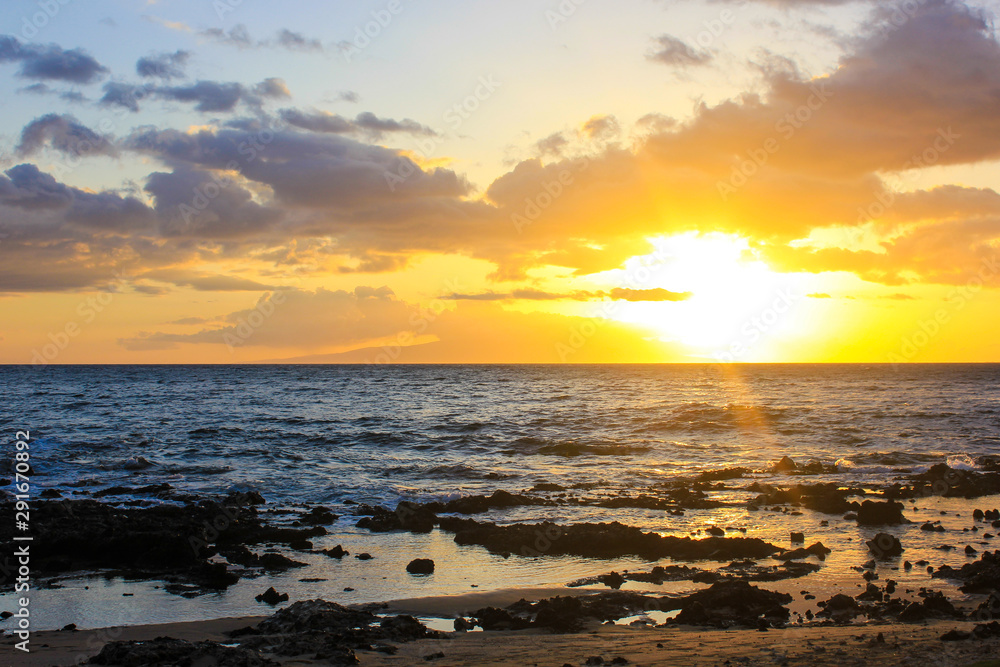 Spectacular sunset in Maui, Hawaii