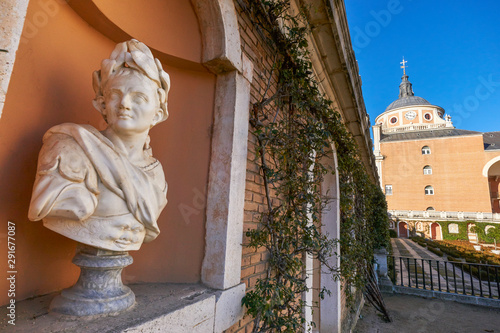 Palace and gardens of Aranjuez, Madrid photo