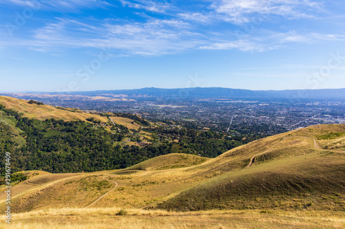 Foto View of Silicon Valley from Sierra mountains in California, USA