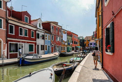 Colori veneziani a Burano photo