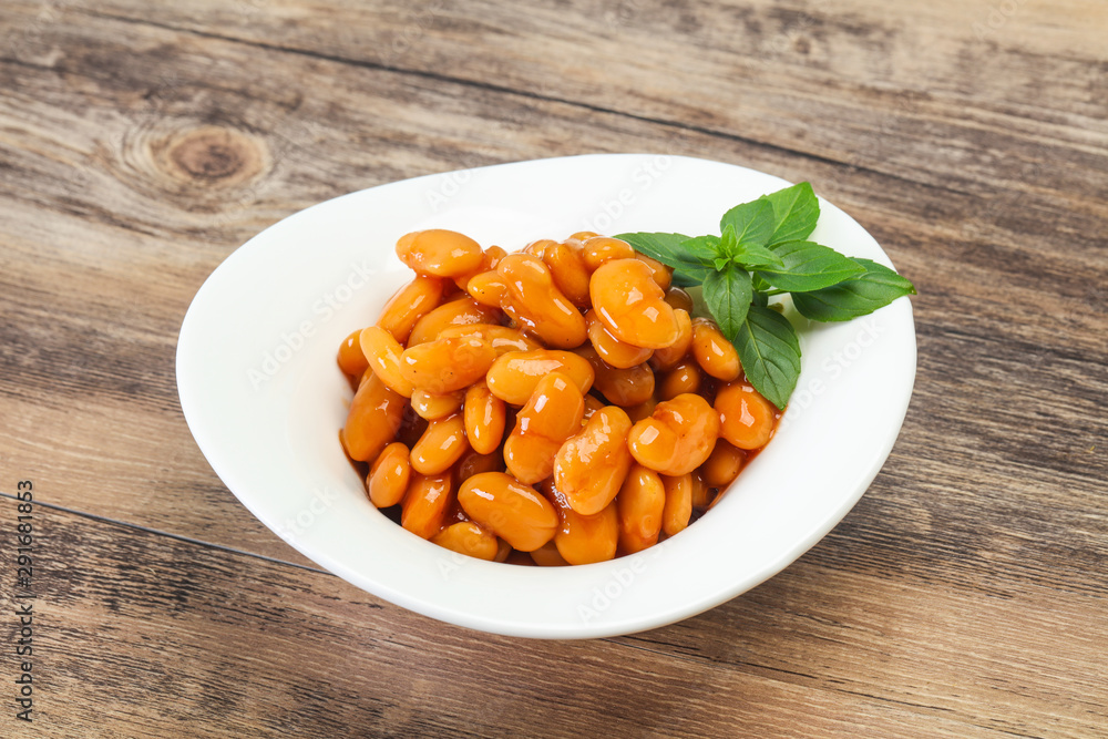 White beans with tomato sauce White beans with tomato sauce