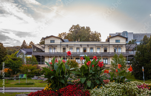 Empfangsgebäude Bahnhof Rolandseck in der Stadt Remagen Stadtteil Rolandseck  Kulturdenkmal am Rhein