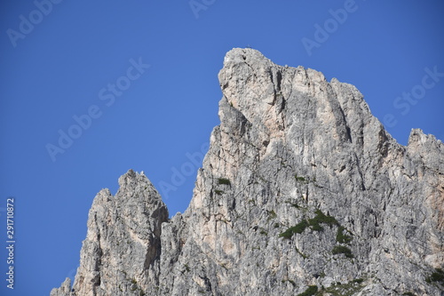 Passo di Falzarego, Falzarego, Falzaregopass, Seilbahn, Lagazuoi-Seilbahn, Tofana, Kapelle, Kirche, Gondel, Fels, Felswand, Gebirgsstock, Seil, schweben, Straße, Pass, Gebirgspass, Cortina, Cortina d’ photo