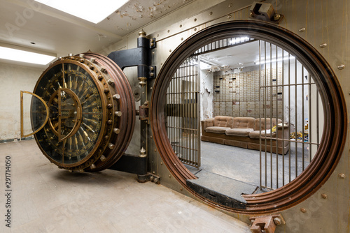 Bank Safe / Vault - Abandoned People's Bank Building - Downtown McKeesport, Pennsylvania