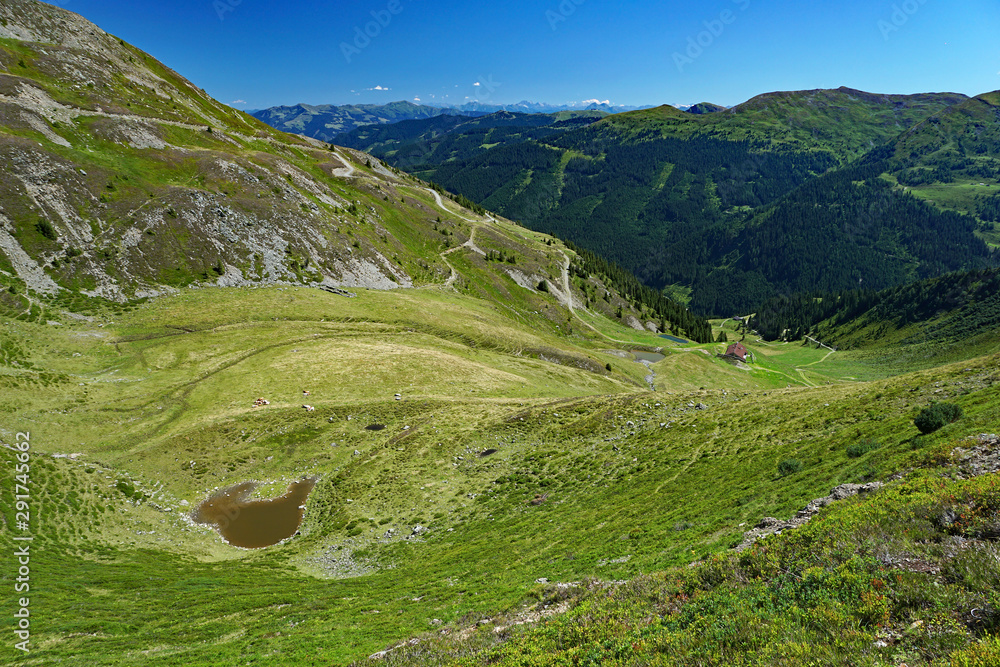 Berglandschaft bei Saalbach-Hinterglemm in den österreichischen Alpen