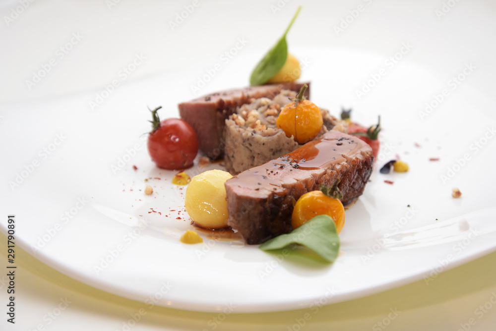 Roasted duck with garnish Roasted duck with garnish