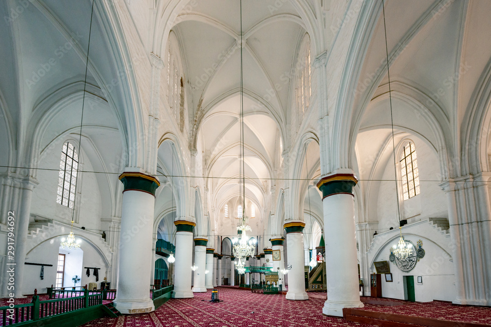 interior of mosque Selimiye Camii