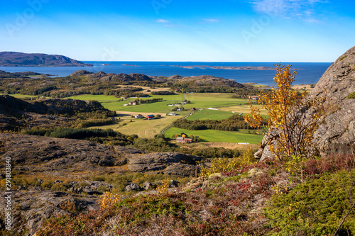 Hiking in great autumn weather in northern Norway