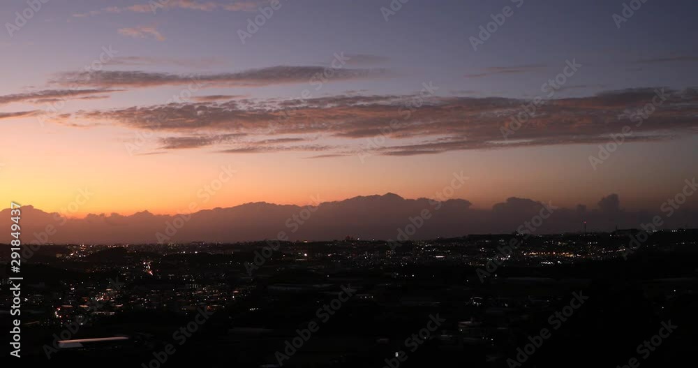 高台からの夕景 沖縄の街並み 高台からの夕景 沖縄の街並み