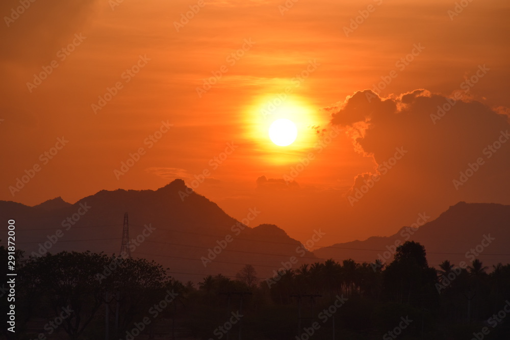 Obraz premium sunset in mountains