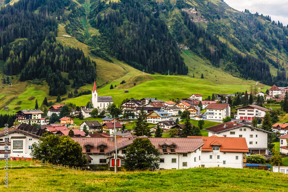 Obraz premium Mountain valley village landscape summer