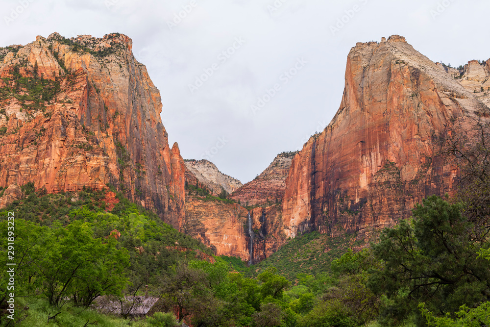 Court of the Patriarchs, Zion National Park, Utah Court of the Patriarchs, Zion National Park, Utah